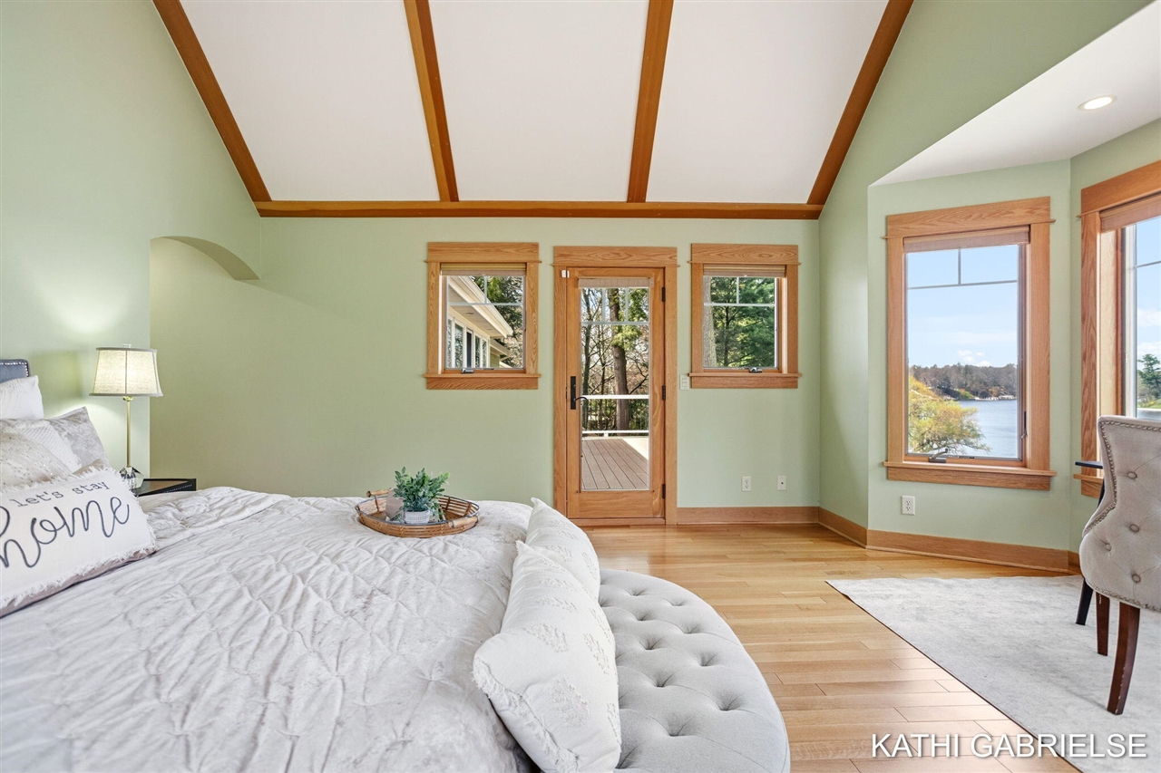 18886 Greenwood Court, Spring Lake, MI, 49456