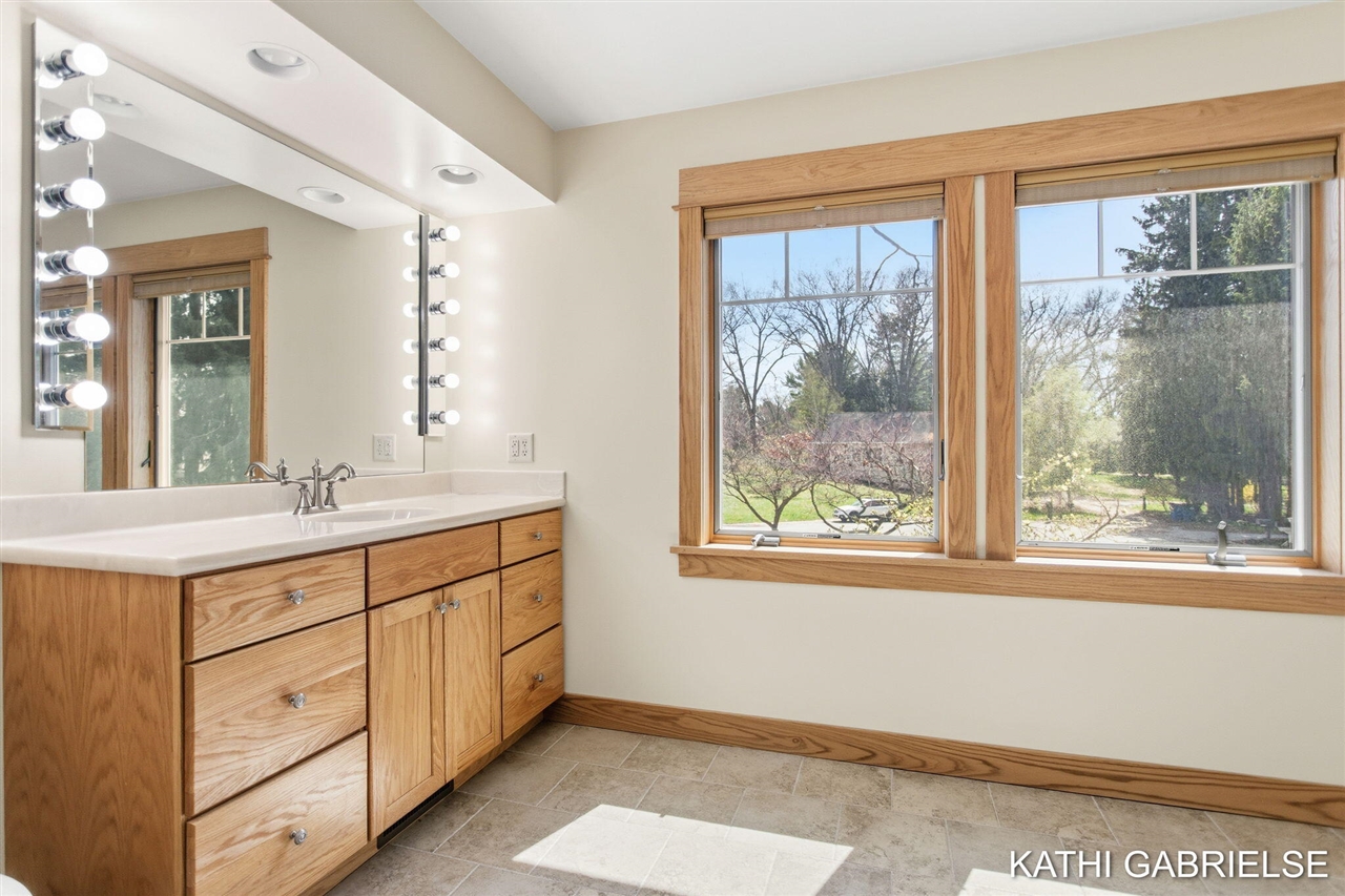 18886 Greenwood Court, Spring Lake, MI, 49456