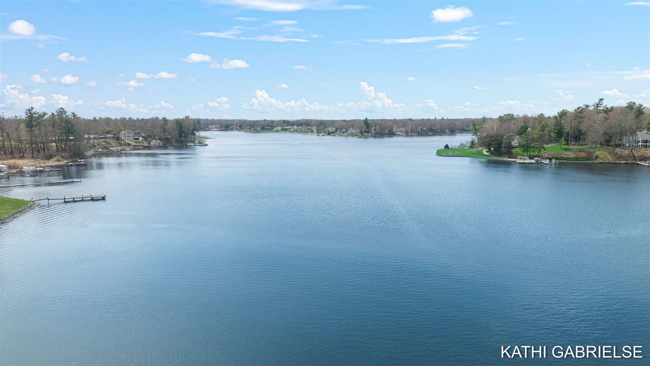 18886 Greenwood Court, Spring Lake, MI, 49456