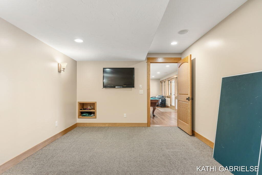 18886 Greenwood Court, Spring Lake, MI, 49456