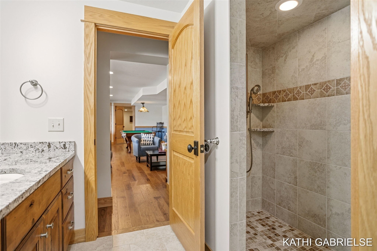 18886 Greenwood Court, Spring Lake, MI, 49456