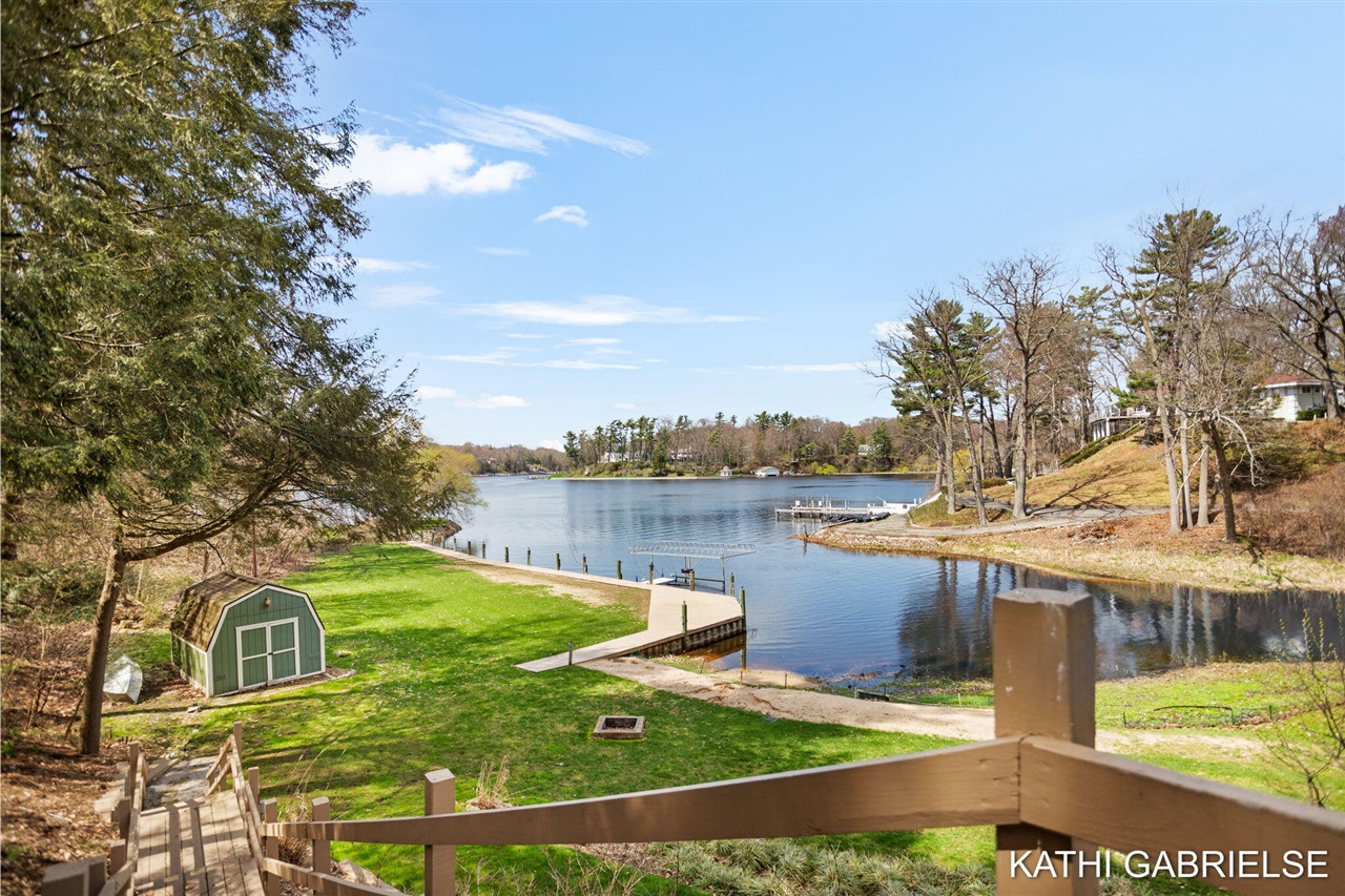 18886 Greenwood Court, Spring Lake, MI, 49456