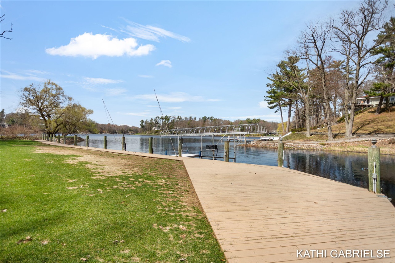 18886 Greenwood Court, Spring Lake, MI, 49456