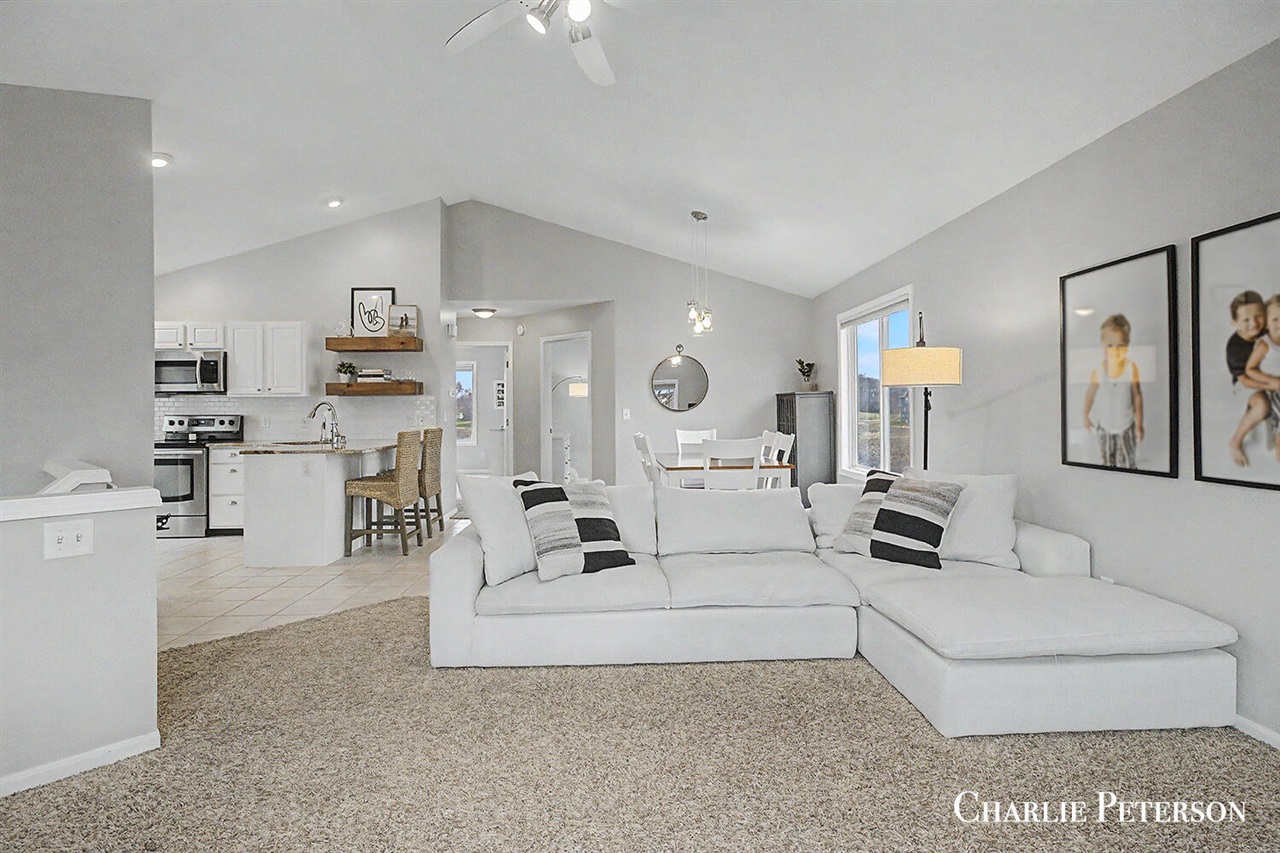 7957 Westside Drive, Hudsonville, MI, 49426-7504