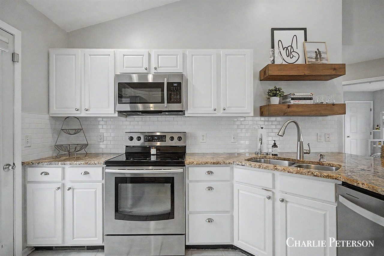 7957 Westside Drive, Hudsonville, MI, 49426-7504