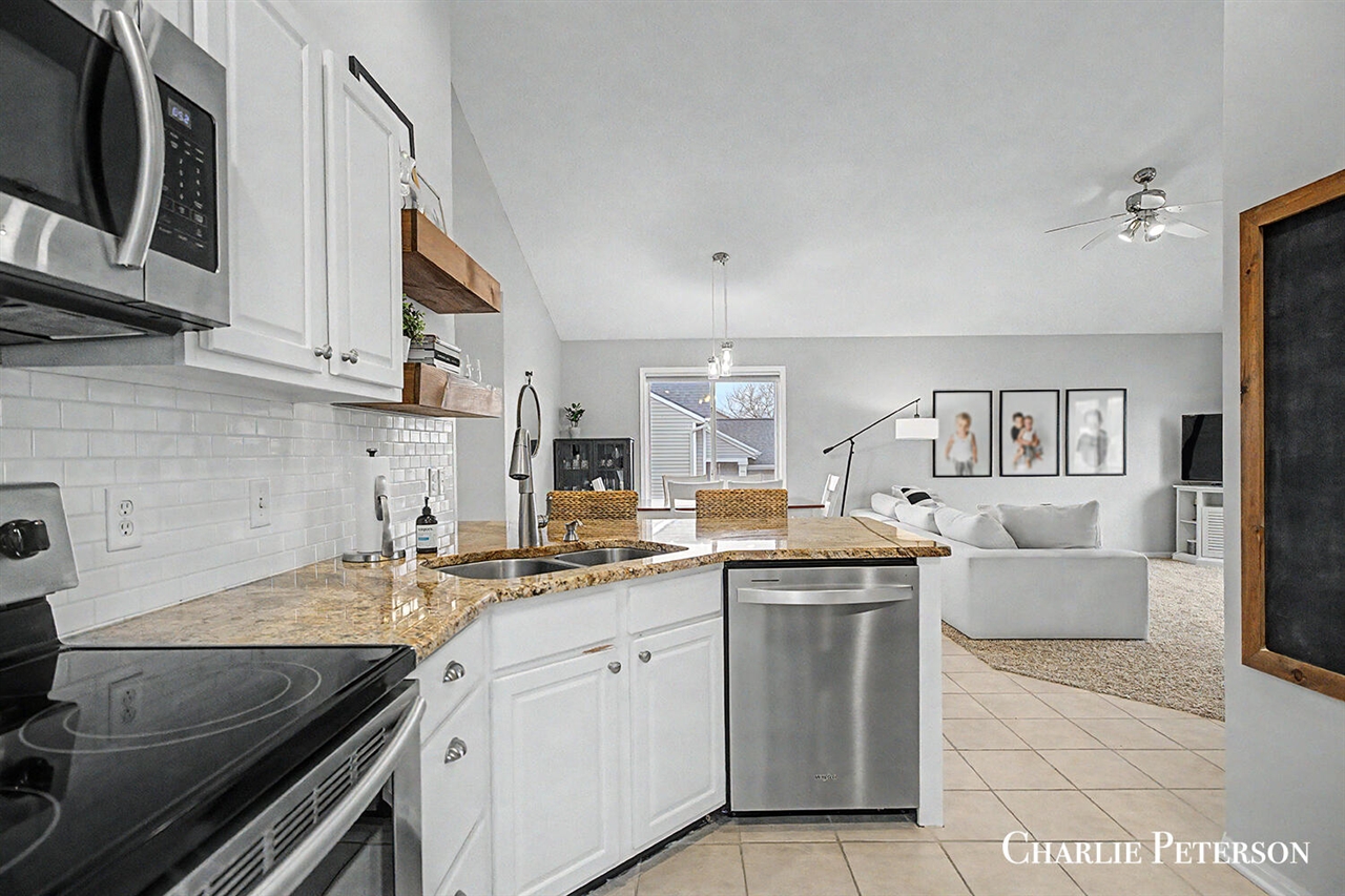 7957 Westside Drive, Hudsonville, MI, 49426-7504