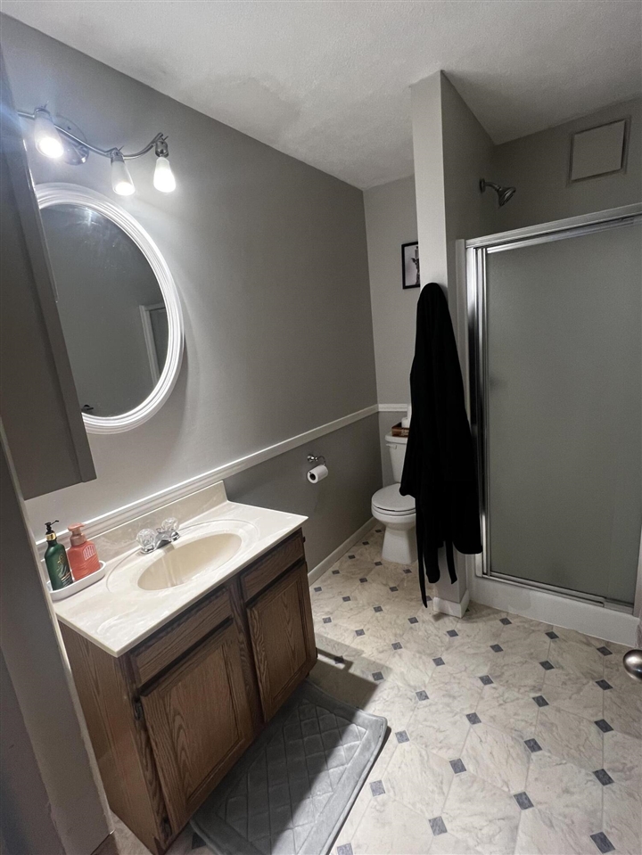 2110 Oak Avenue, North Muskegon, MI, 49445-3142