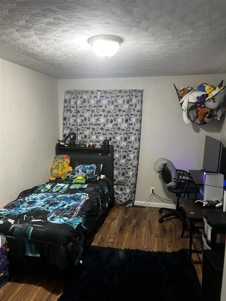 2110 Oak Avenue, North Muskegon, MI, 49445-3142