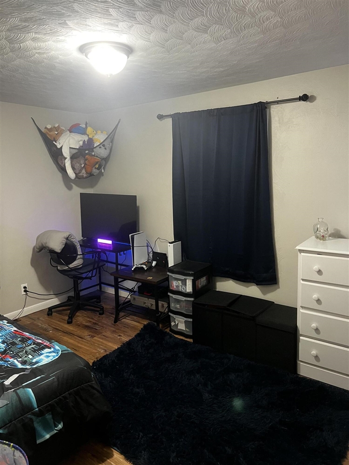 2110 Oak Avenue, North Muskegon, MI, 49445-3142