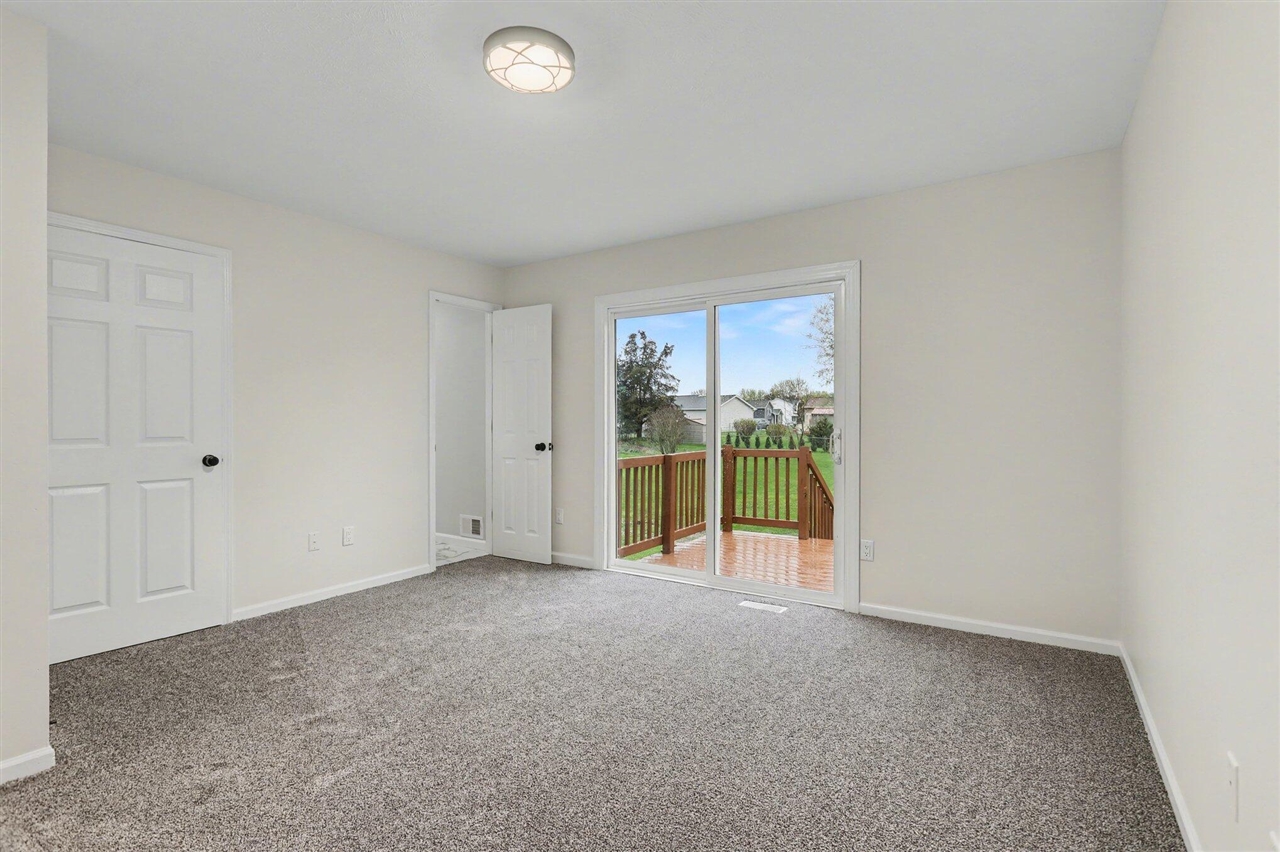 676 N 10th Street, Plainwell, MI, 49080-1005