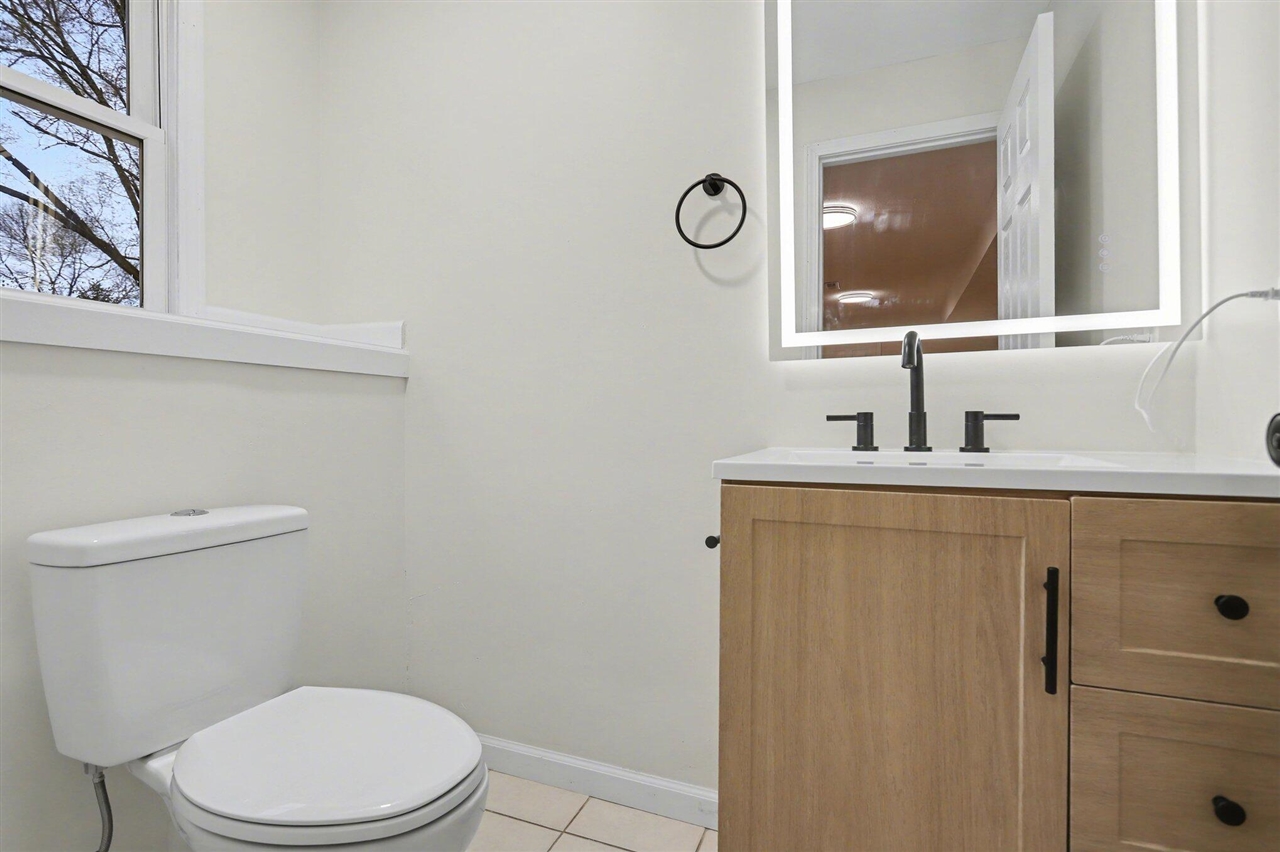 676 N 10th Street, Plainwell, MI, 49080-1005