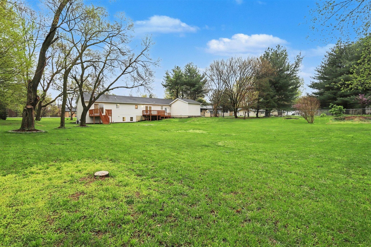 676 N 10th Street, Plainwell, MI, 49080-1005