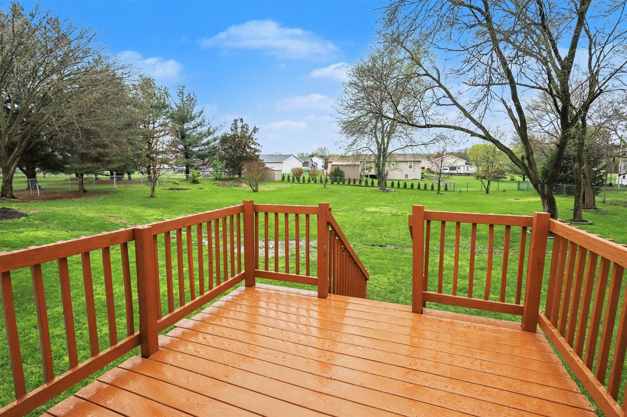 676 N 10th Street, Plainwell, MI, 49080-1005