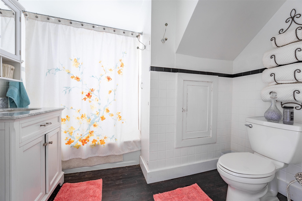 2340 Amherst Avenue, Kalamazoo, MI, 49008-3938