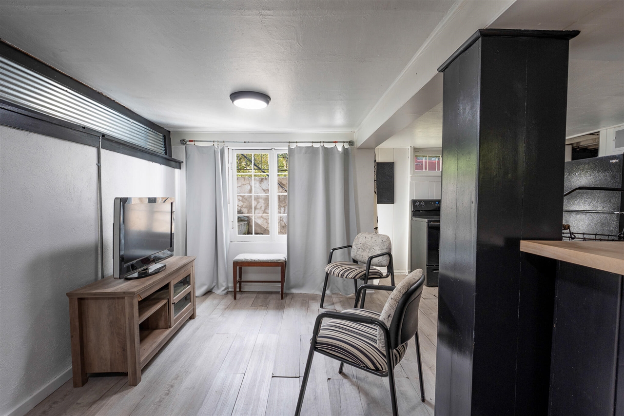 2340 Amherst Avenue, Kalamazoo, MI, 49008-3938