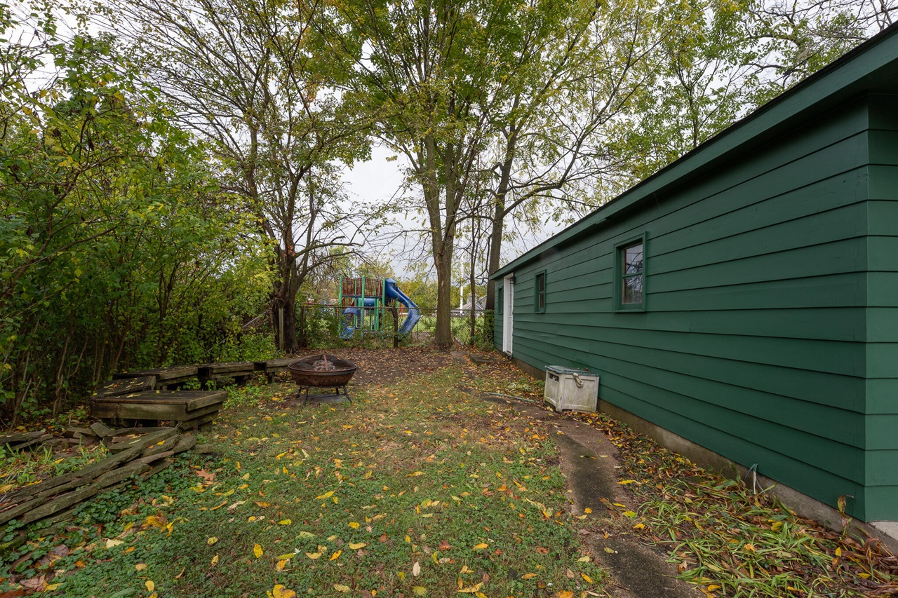 2340 Amherst Avenue, Kalamazoo, MI, 49008-3938