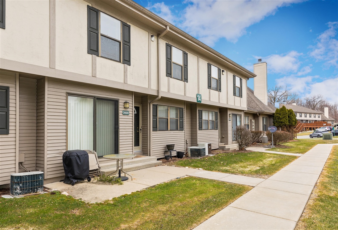 24684 Cashmere Court UNIT&nbsp;136, Southfield, MI, 48033-4867