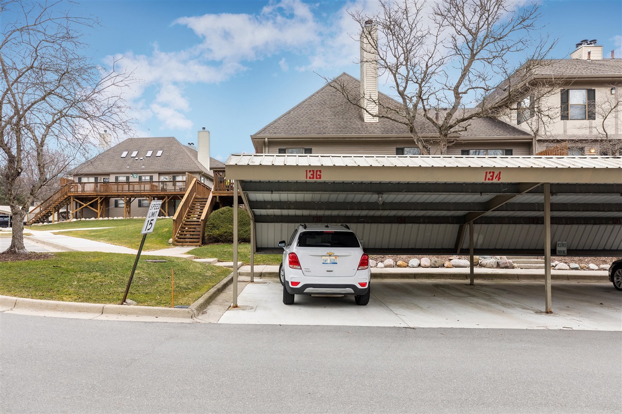 24684 Cashmere Court UNIT&nbsp;136, Southfield, MI, 48033-4867