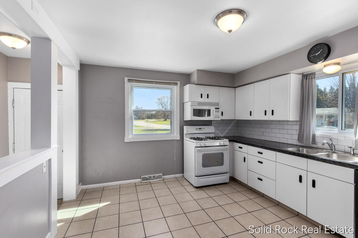 5817 Country View Drive, Allendale, MI, 49401