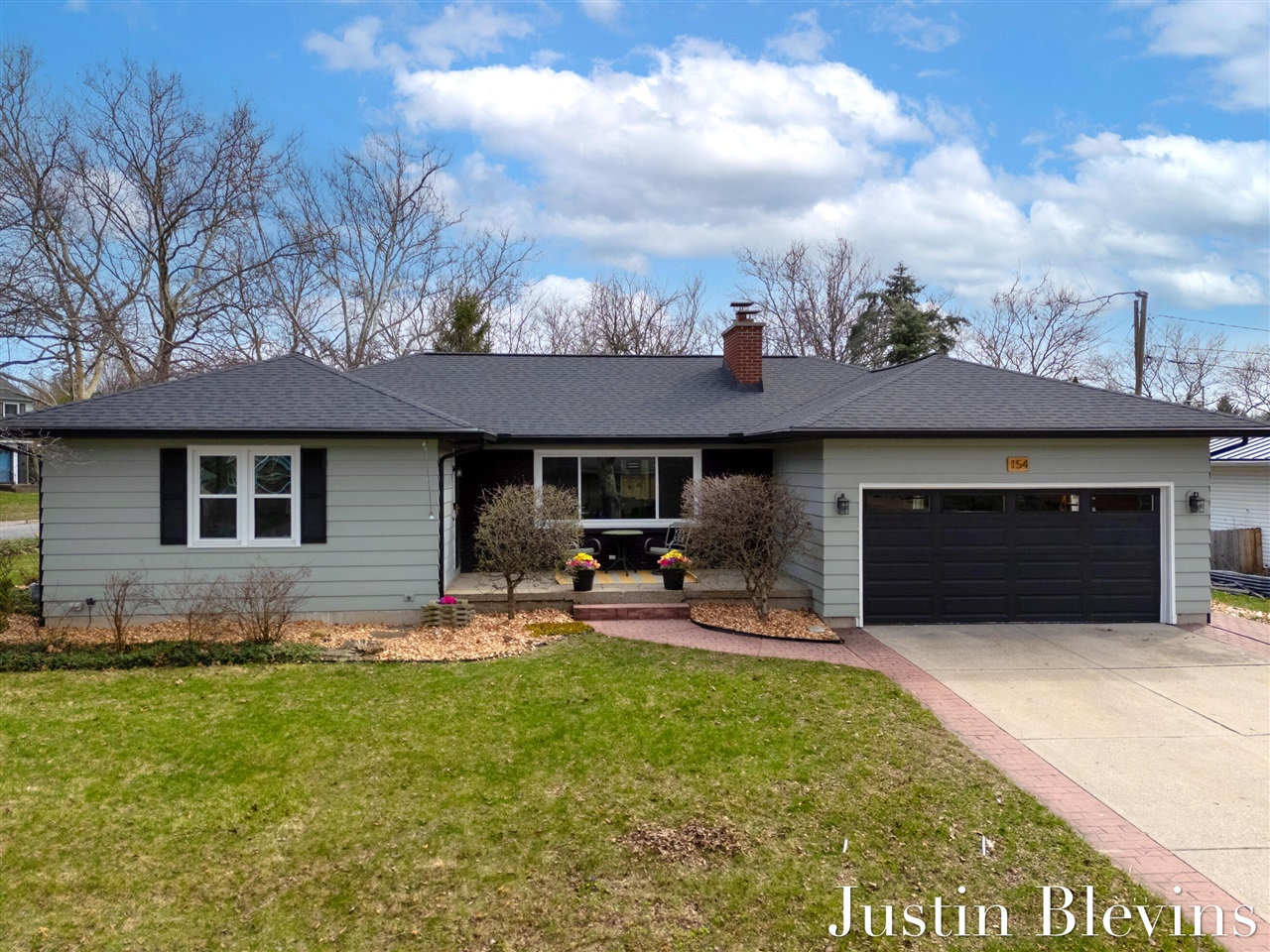 154 N Parklane Drive, Grand Rapids, MI, 49505