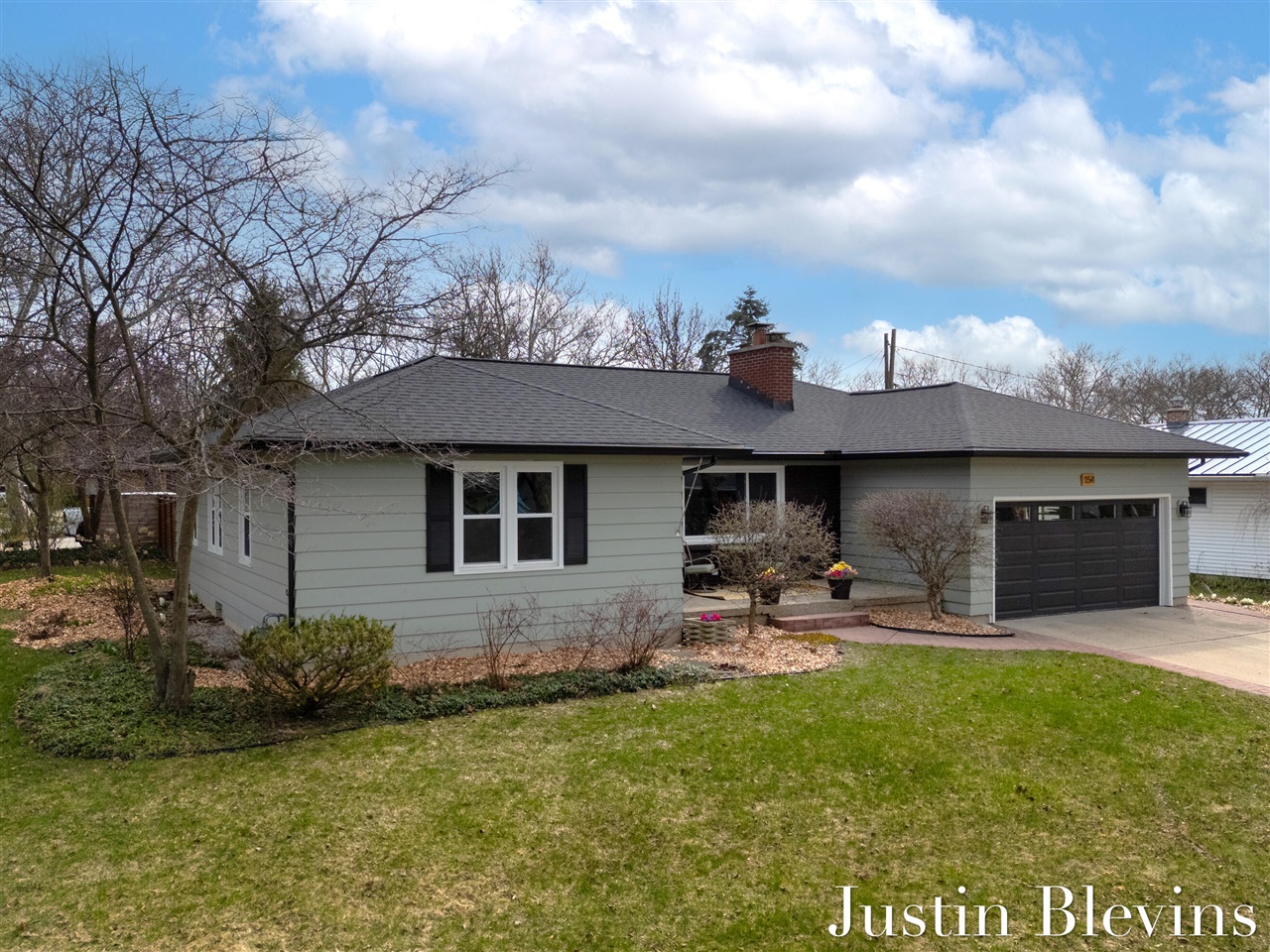 154 N Parklane Drive, Grand Rapids, MI, 49505