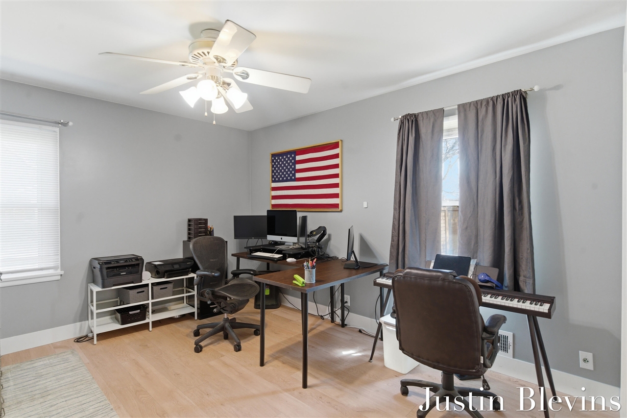 154 N Parklane Drive, Grand Rapids, MI, 49505