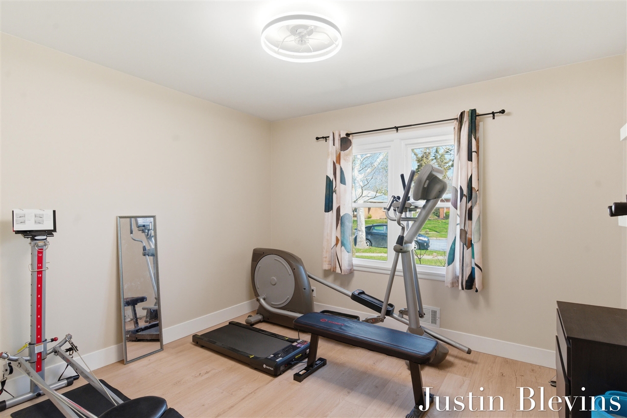 154 N Parklane Drive, Grand Rapids, MI, 49505