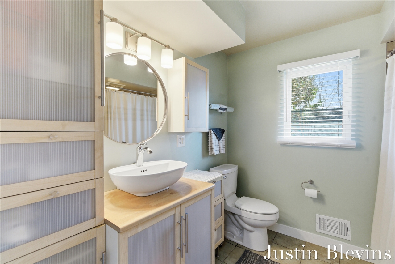 154 N Parklane Drive, Grand Rapids, MI, 49505