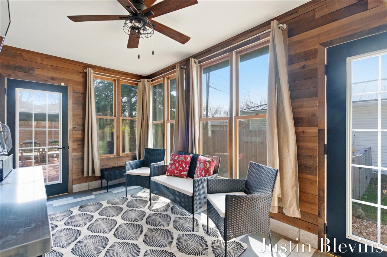 154 N Parklane Drive, Grand Rapids, MI, 49505