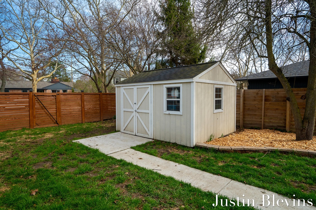 154 N Parklane Drive, Grand Rapids, MI, 49505