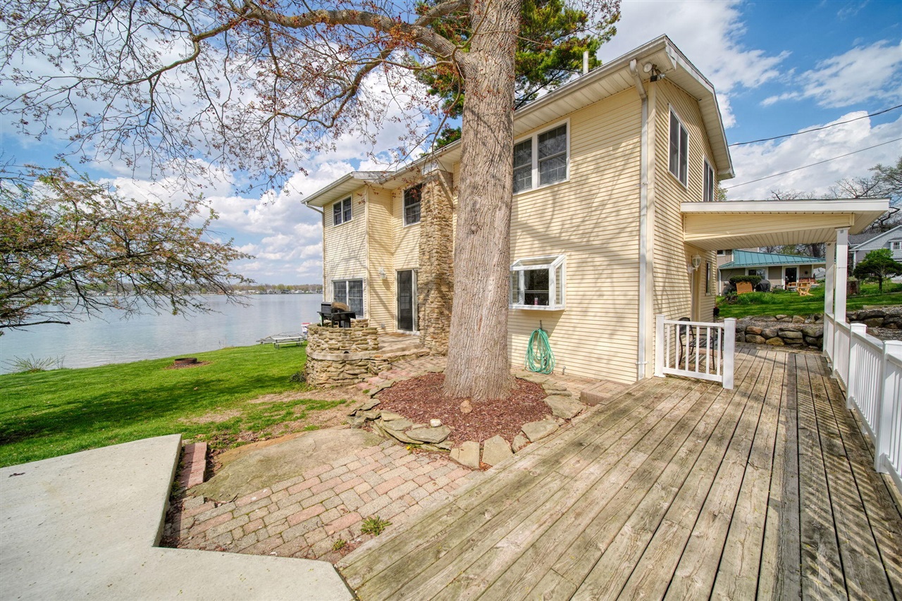 425 Oakwood Avenue, Clarklake, MI, 49234-9758