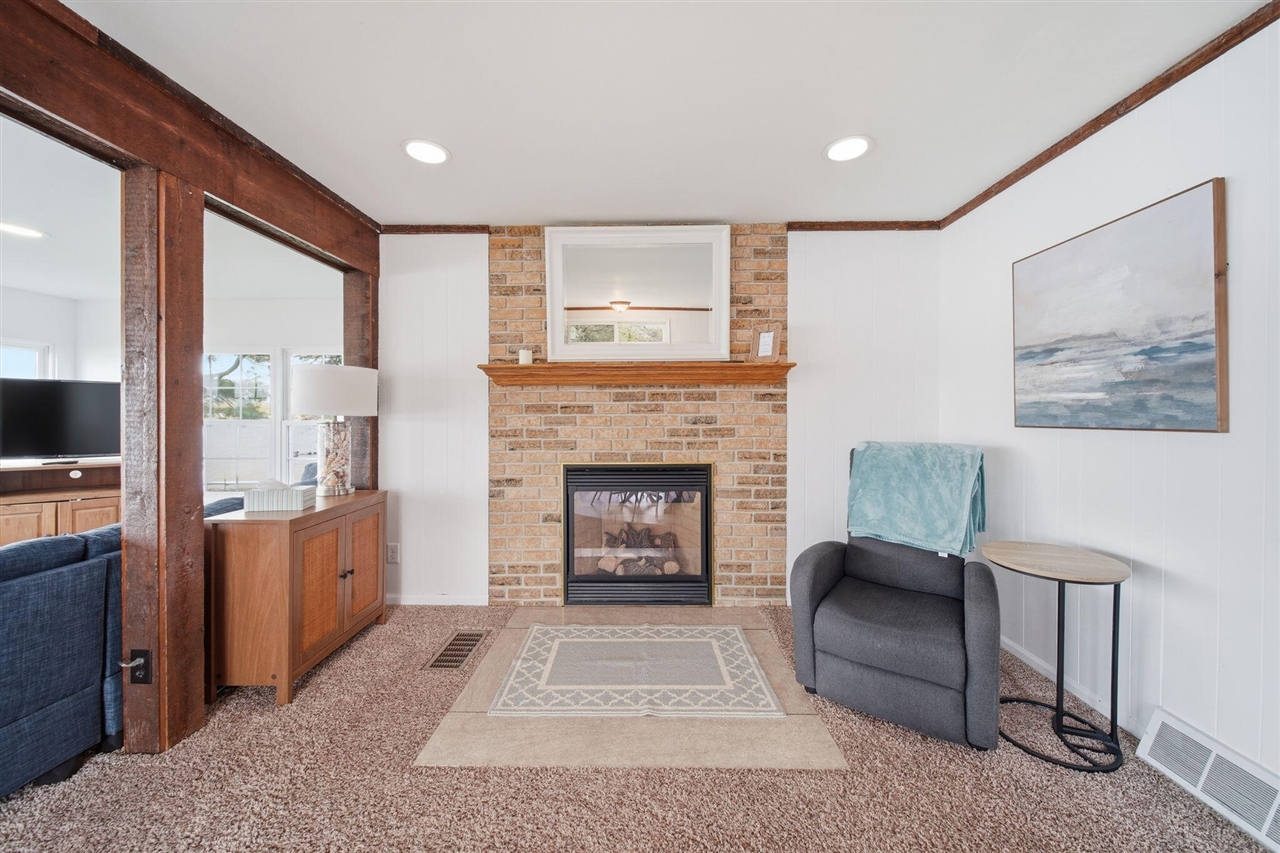 425 Oakwood Avenue, Clarklake, MI, 49234-9758