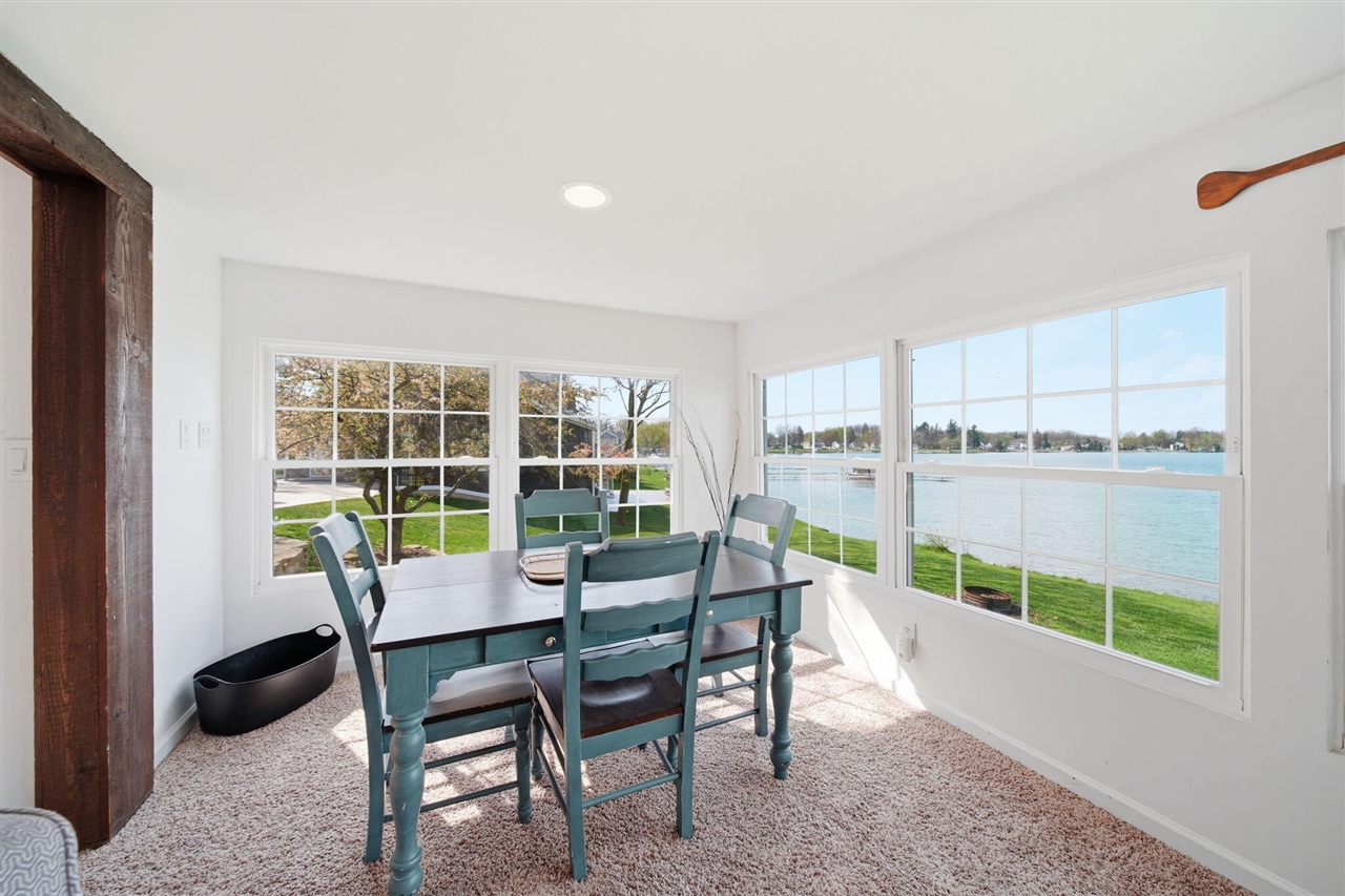 425 Oakwood Avenue, Clarklake, MI, 49234-9758