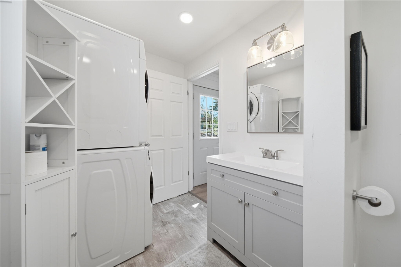 425 Oakwood Avenue, Clarklake, MI, 49234-9758