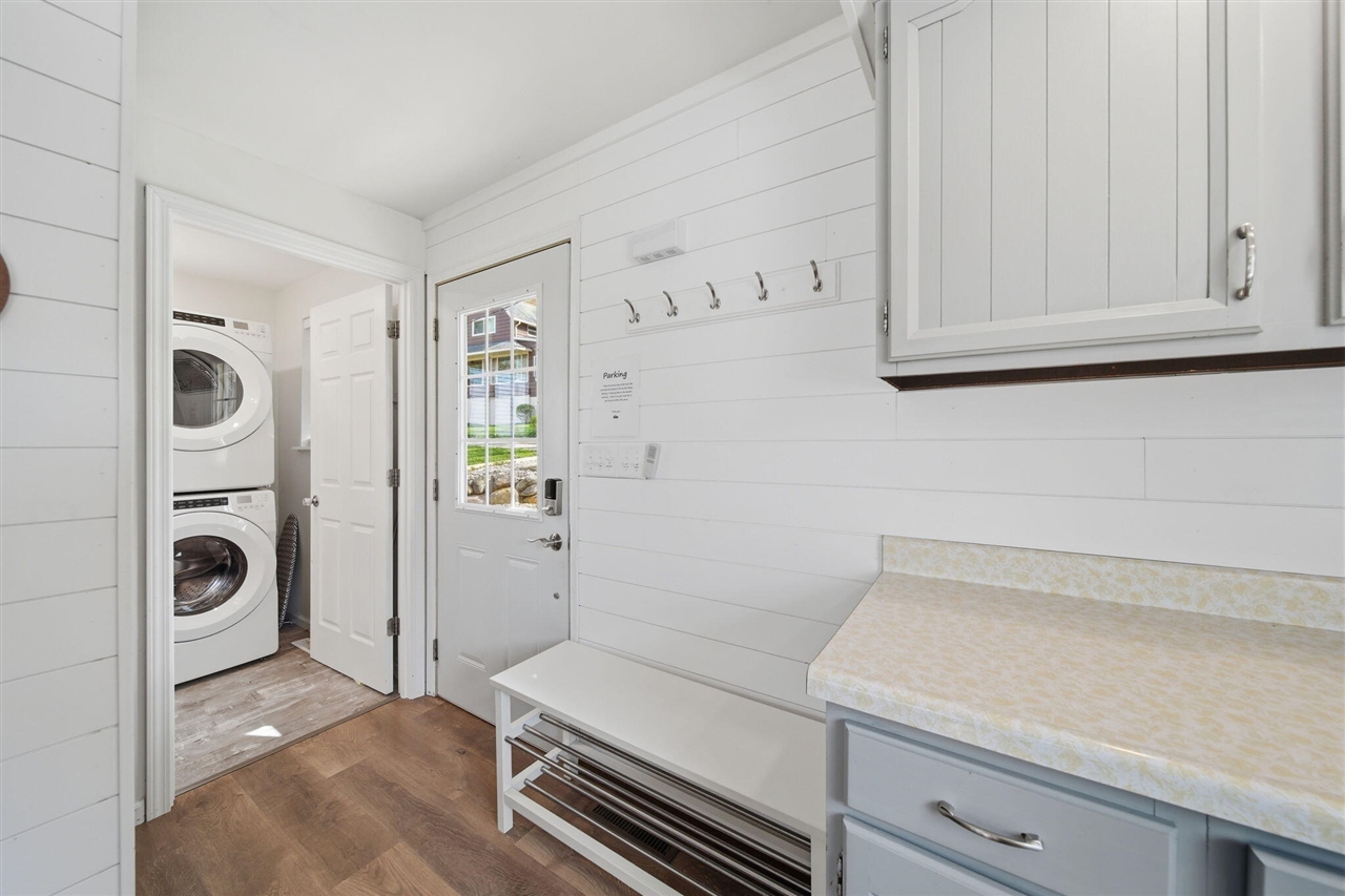 425 Oakwood Avenue, Clarklake, MI, 49234-9758