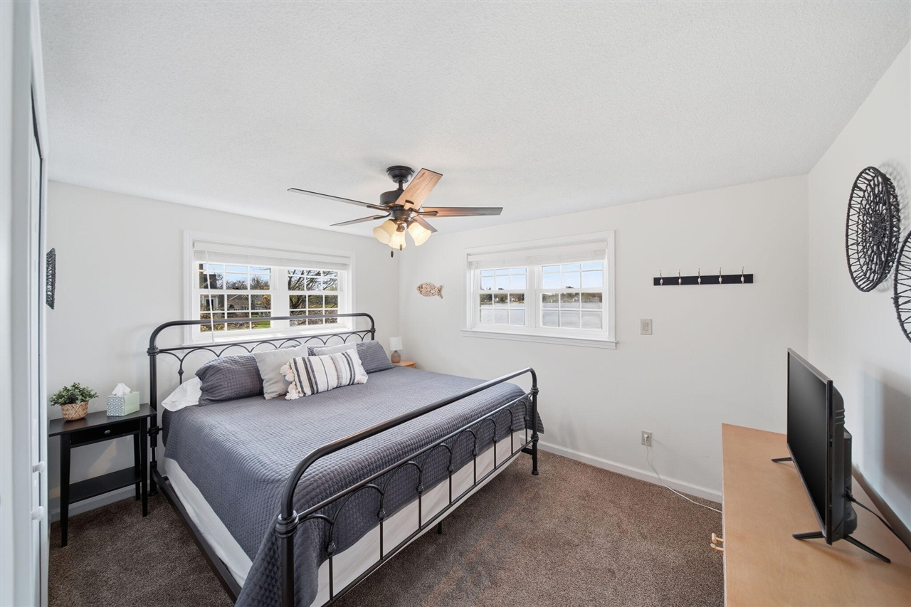 425 Oakwood Avenue, Clarklake, MI, 49234-9758