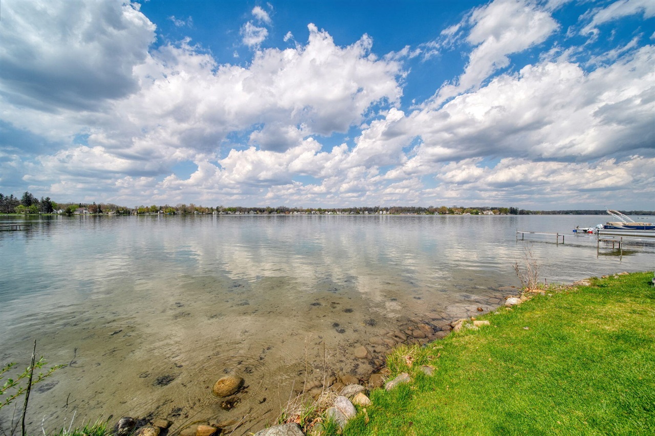 425 Oakwood Avenue, Clarklake, MI, 49234-9758