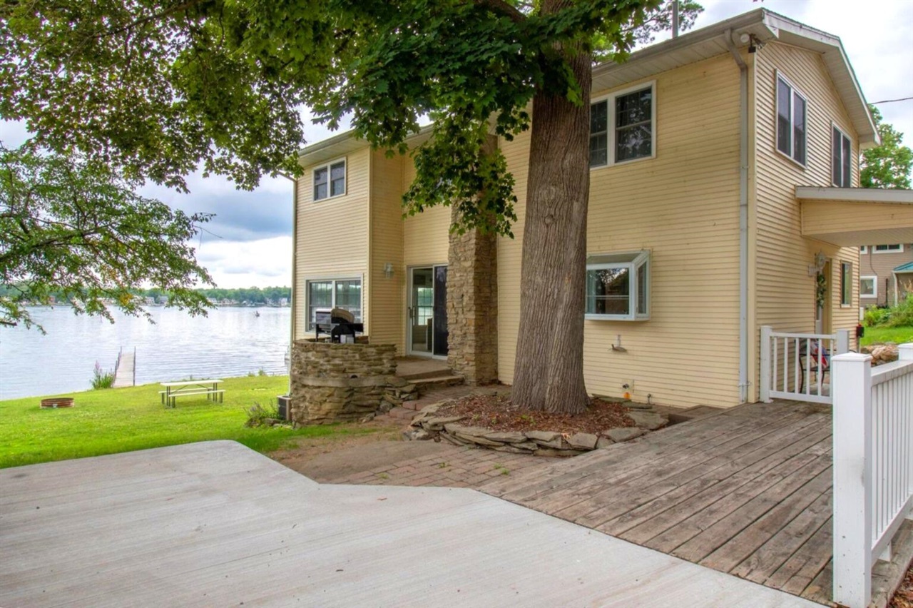 425 Oakwood Avenue, Clarklake, MI, 49234-9758