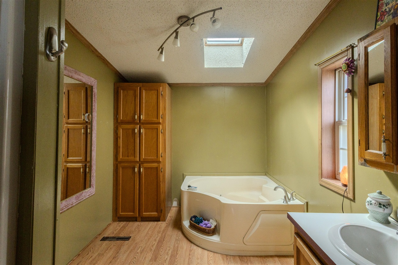 5400 E S Avenue, Vicksburg, MI, 49097-8476