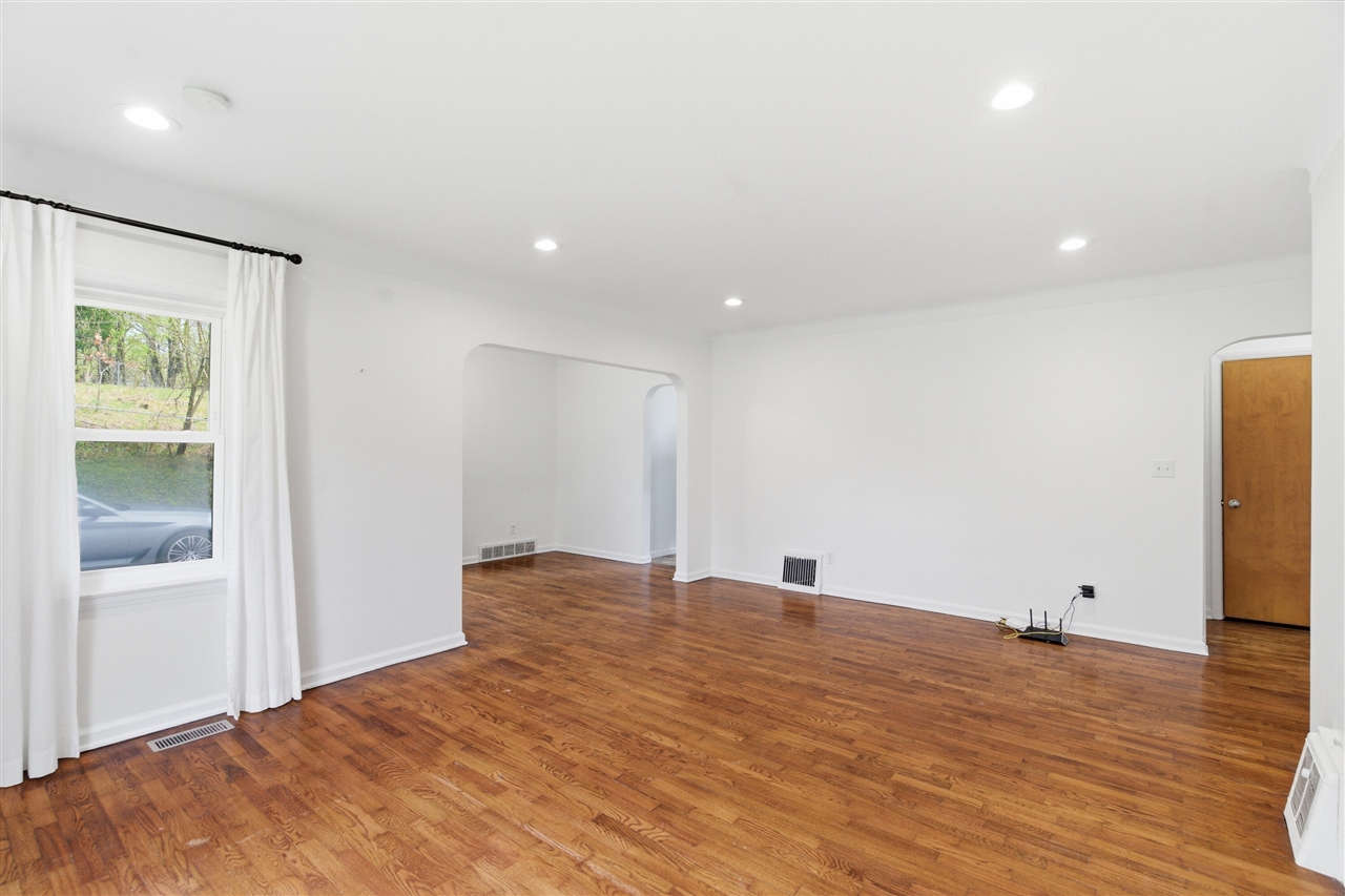 3109 Courtlandt Avenue, Kalamazoo, MI, 49004