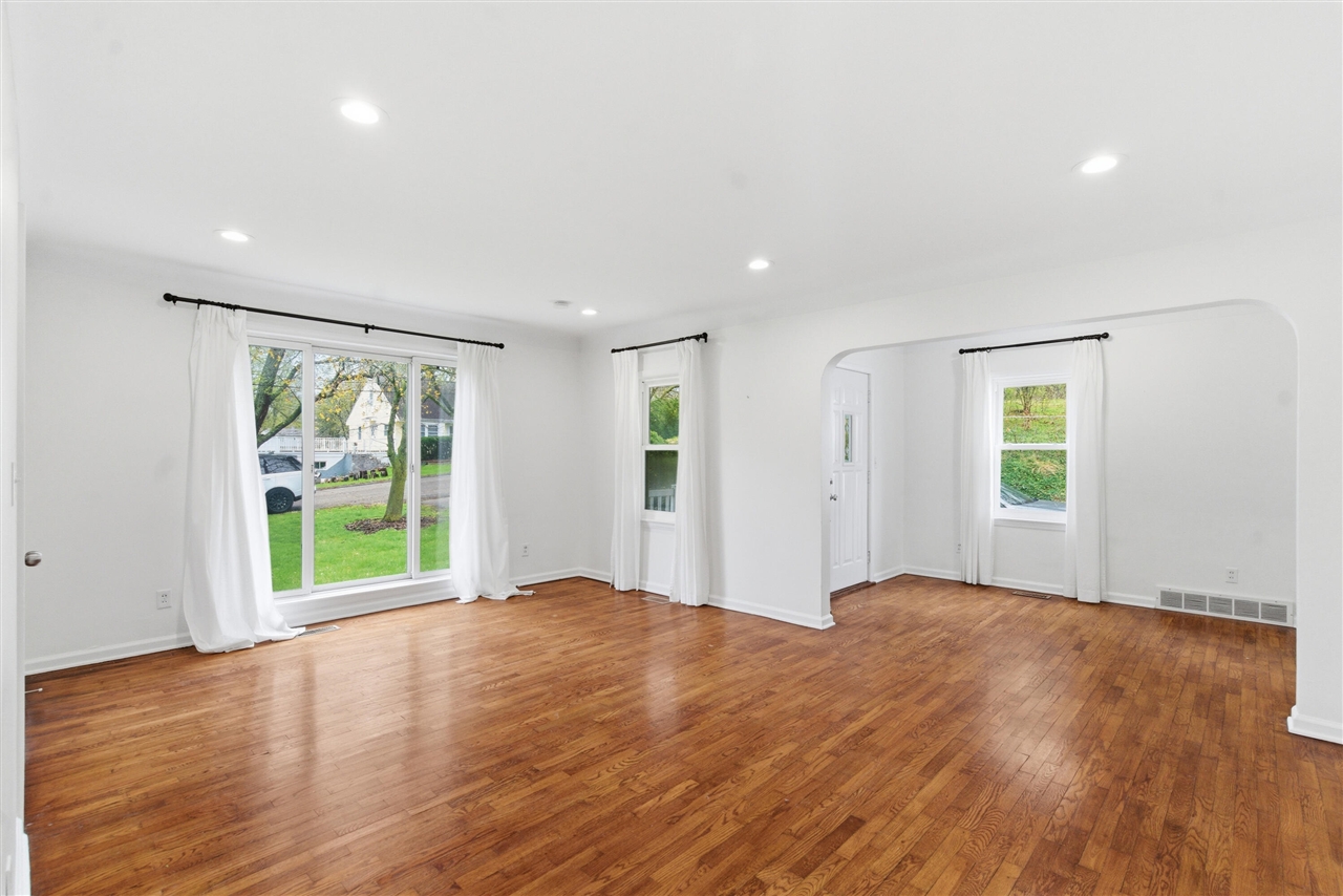 3109 Courtlandt Avenue, Kalamazoo, MI, 49004