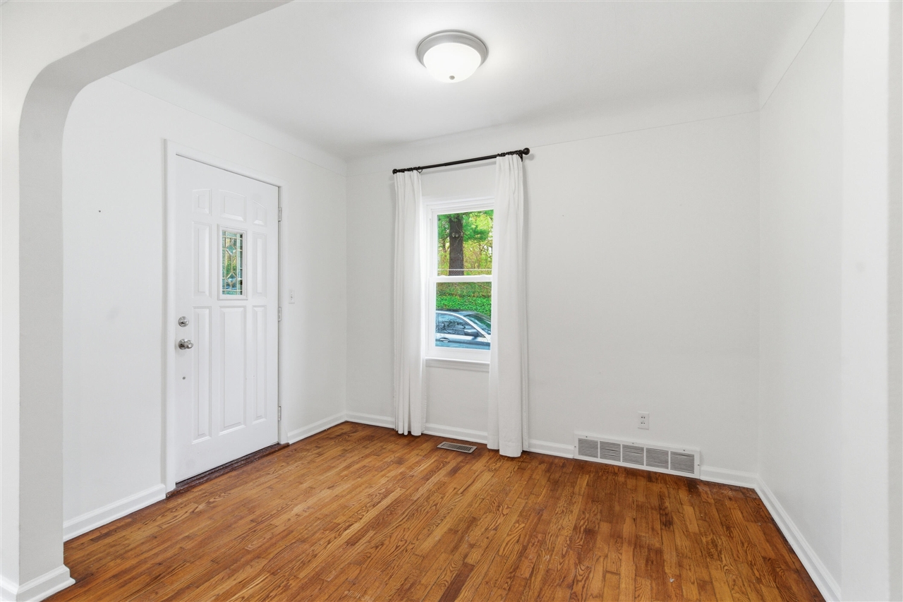 3109 Courtlandt Avenue, Kalamazoo, MI, 49004