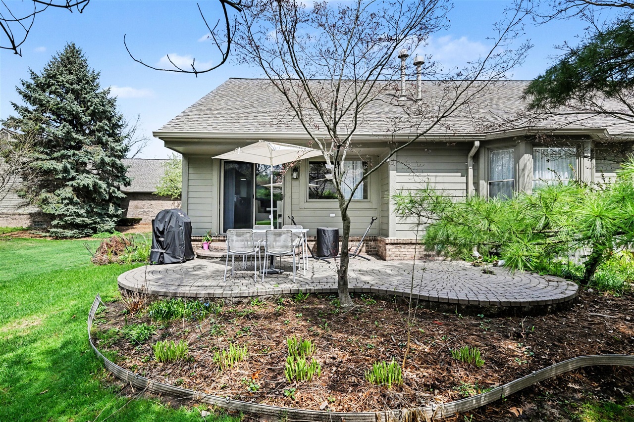 4426 Glenoaks Court, Warren, MI, 48092-4196