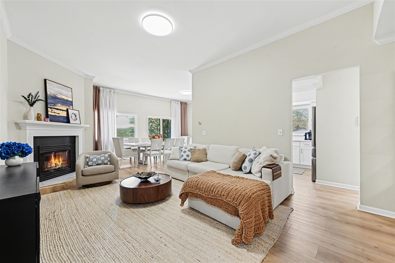 4426 Glenoaks Court, Warren, MI, 48092-4196