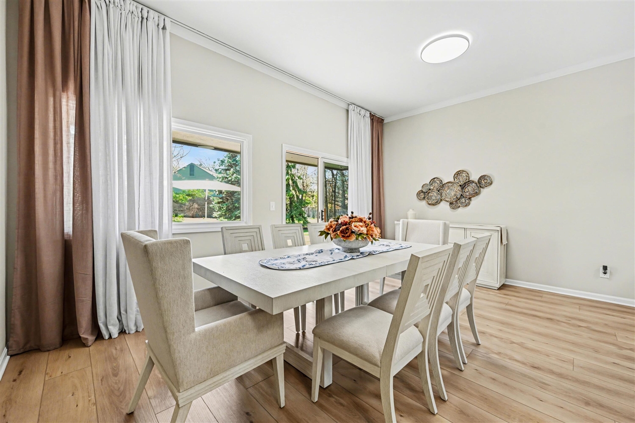 4426 Glenoaks Court, Warren, MI, 48092-4196