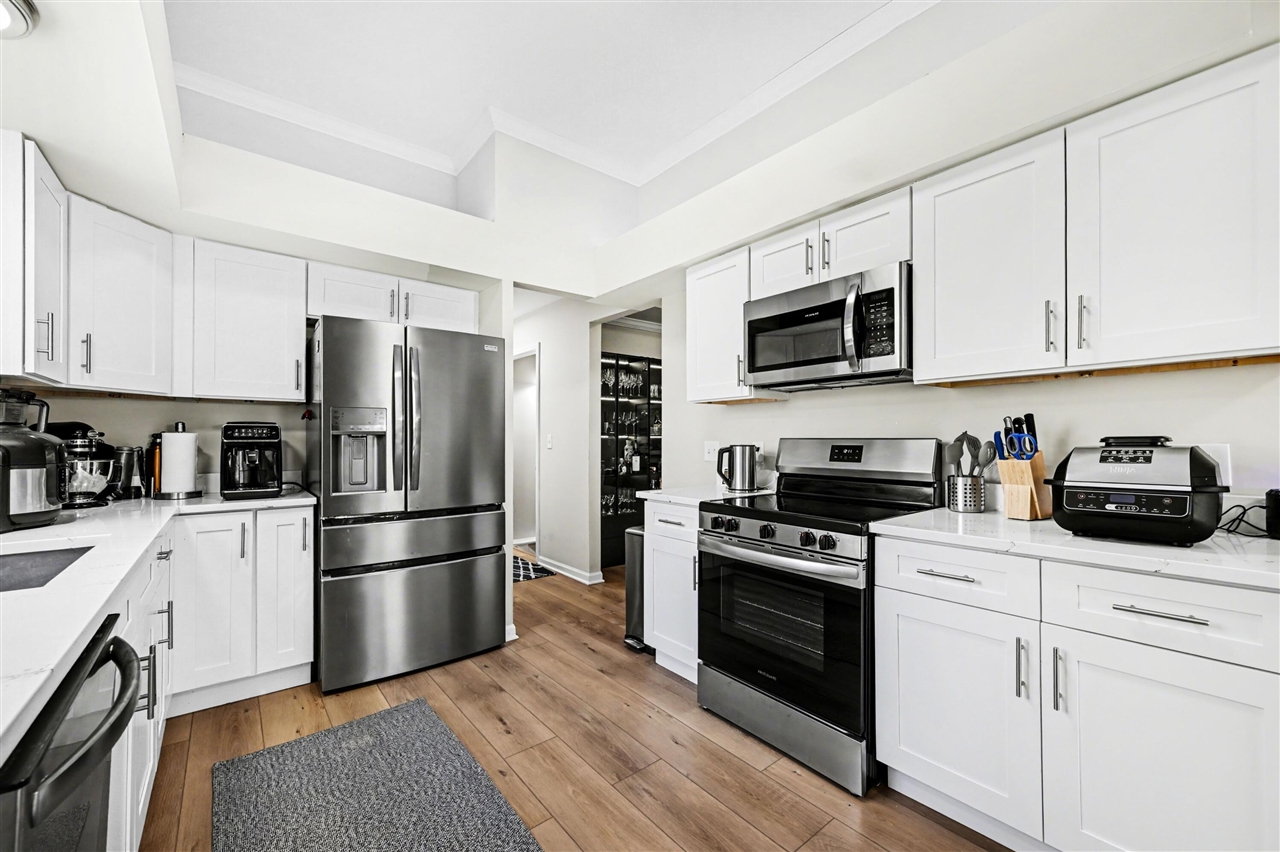 4426 Glenoaks Court, Warren, MI, 48092-4196