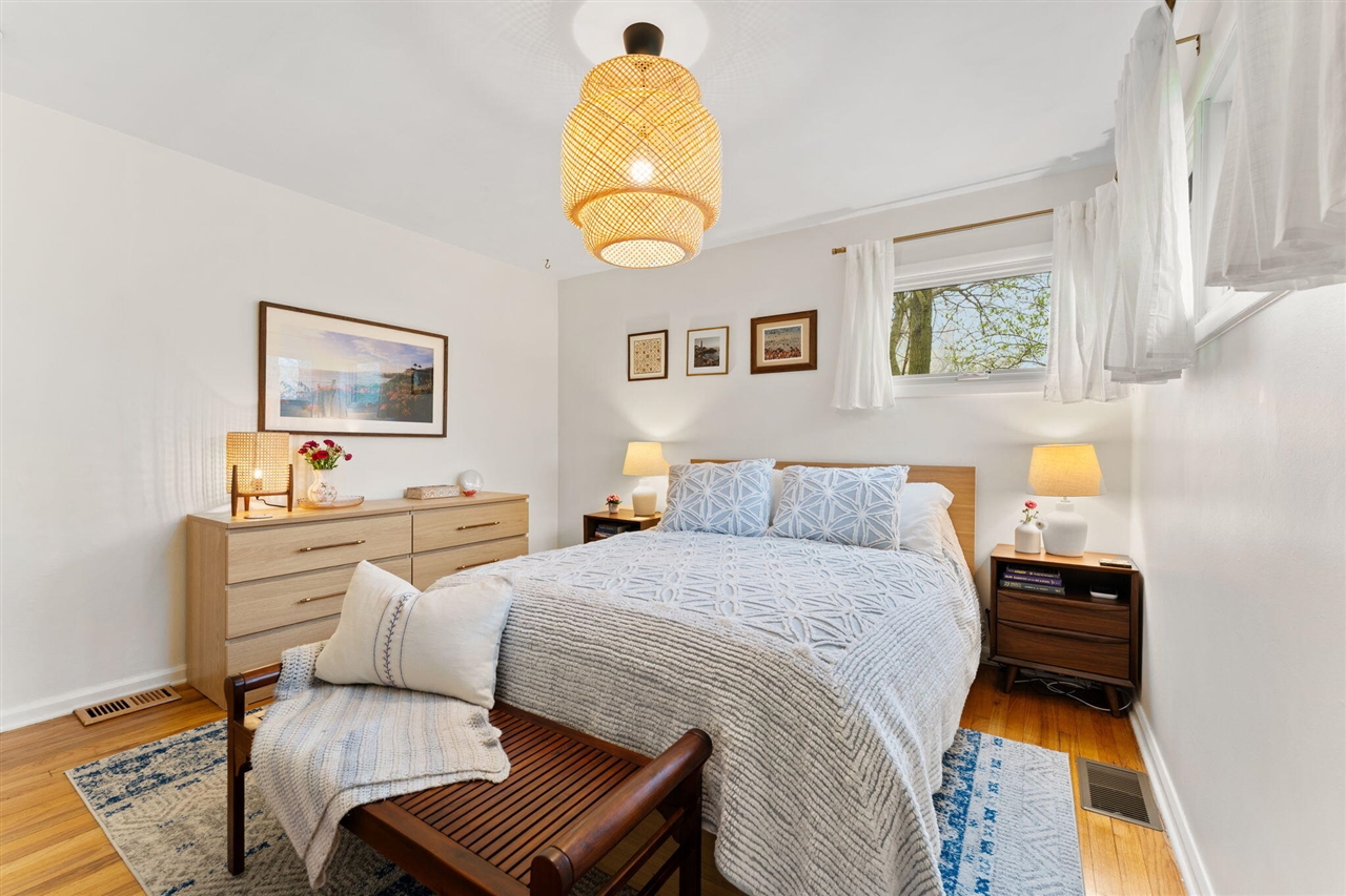 1214 Pomona Road, Ann Arbor, MI, 48103-3047