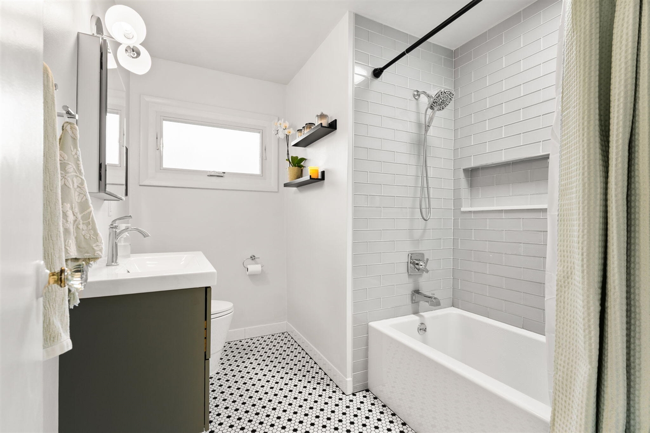 1214 Pomona Road, Ann Arbor, MI, 48103-3047