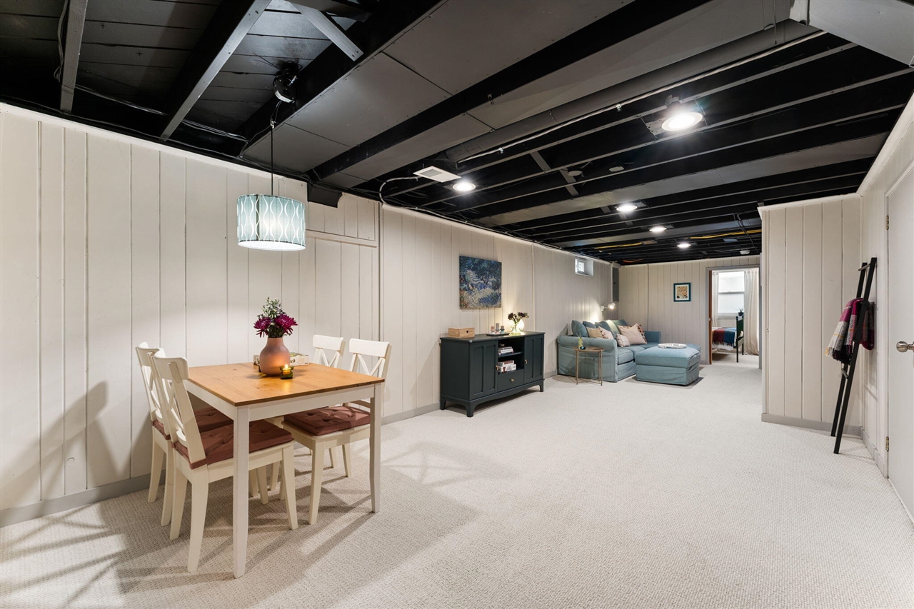 1214 Pomona Road, Ann Arbor, MI, 48103-3047