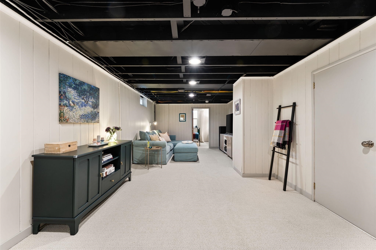 1214 Pomona Road, Ann Arbor, MI, 48103-3047